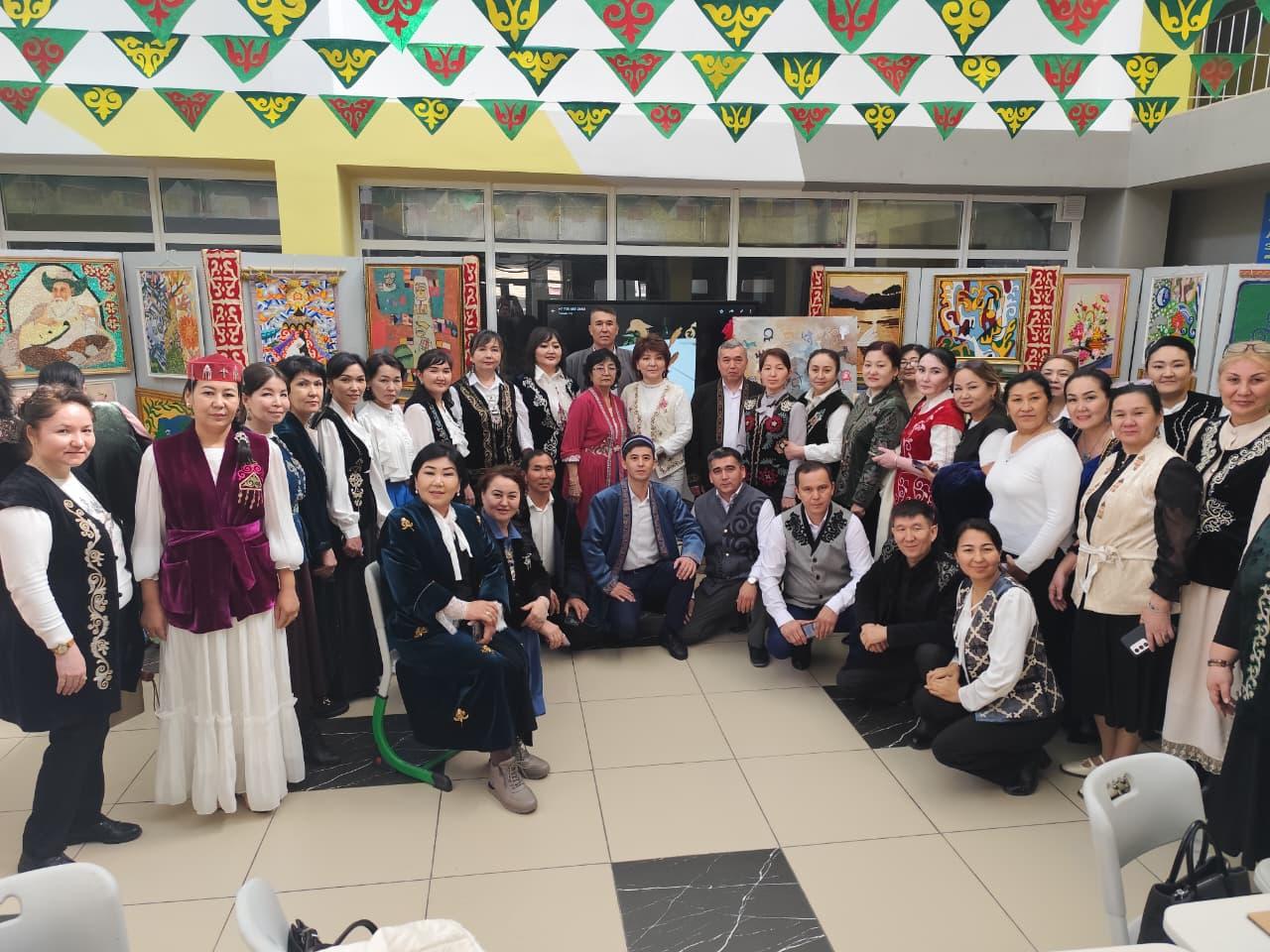 «Көркем еңбек, бейнелеу өнері және музыка сабақтарына негізгі құндылықтарды интеграциялаудың нәтижелері» тақырыбындағы тәжірибелік семинарының дипломдары